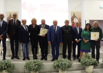 Benazzi (ULSS2) e Don Carraro (CUAMM) ricevono il “Giovanni Paolo II”