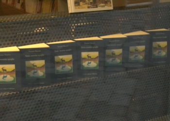 Babbo Natale spinge i “gialli” in classifica