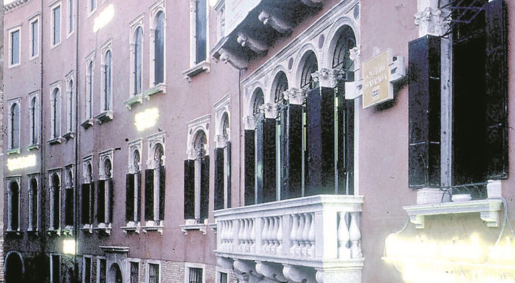 Blitz notturno per sottrarre a Venezia il patrimonio Carive