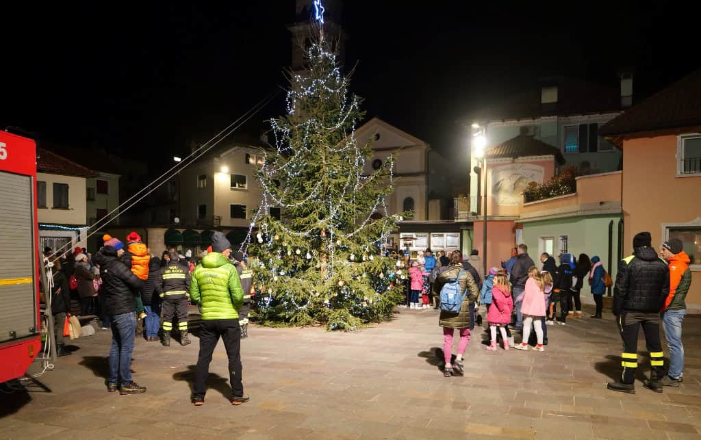 La Befana arriva dall’alto a Chies d’Alpago