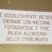La fabbrica che non c’è più: le poesie di Brugnaro, le foto di Resini