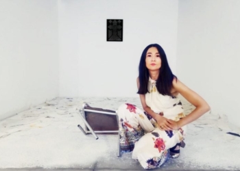 Alla Black Light Gallery il volto si fa relazione con Donatella Izzo