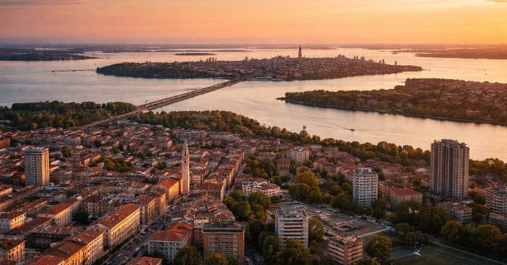 Venezia e Mestre si svuotano: di abitanti, di negozi, di vita…
