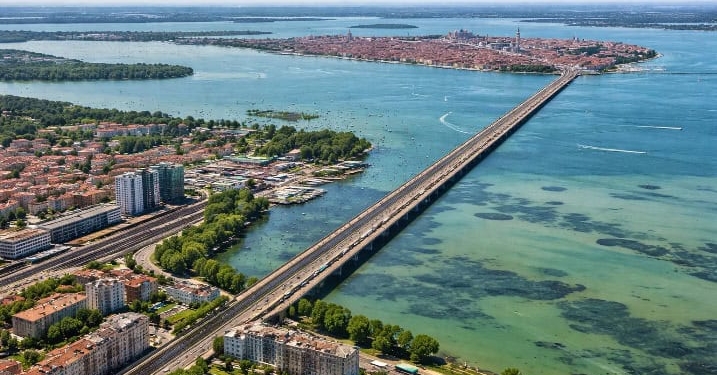 Venezia, cento idee più una