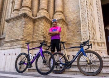 “Da Santo a Santo” pedalando per solidarietà in nome del padre