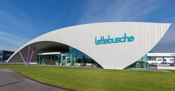 Lattebusche sale del 5,9%