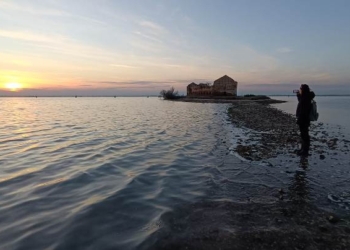 Isole abbandonate e dintorni…