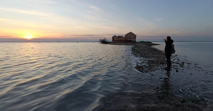 Isole abbandonate e dintorni…