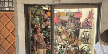 A Venezia nel negozio più piccolo del mondo