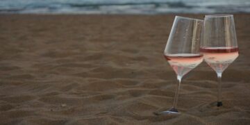 Prosecco: aumento di consumo dell’8% nelle spiagge rispetto a giugno dell’anno scorso