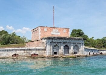 Venezia e il Forte di Sant’Andrea: da Napoleone a Microclima. E adesso?