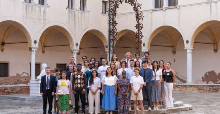 Dalla Colombia a Venezia: Forensic Architecture, Thomas Coombes e Raizes Theatre tra i protagonisti della Venice School per Difensori dei Diritti Umani 2026