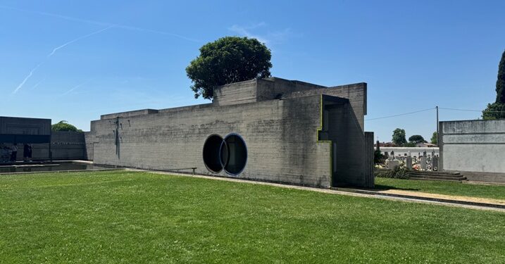 Sospeso tra sogno e realtà: il Memoriale Brion ispira il cinema