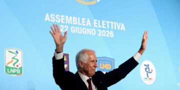 Ce la farà Malagò a salvare il calcio?