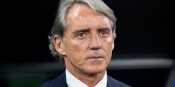 Non c’era fretta, ma questi hanno fatto di tutto per ridicolizzare il calcio italiano
