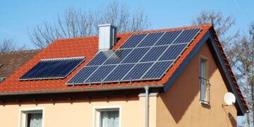 Un’Italia “solare”: boom del fotovoltaico e grande risparmio