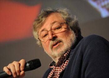 Guccini, morire da “pecora nera” per non rinunciare mai all’indipendenza