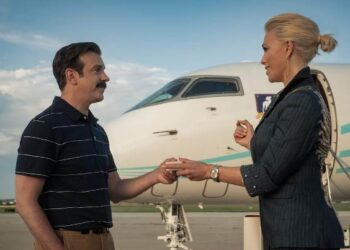 Ritorna Ted Lasso (Apple Tv+): calcio e sorrisi. E su Sky Atlantic ecco il superthriller “Atomic”