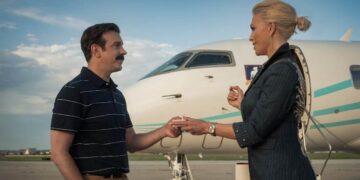 Ritorna Ted Lasso (Apple Tv+): calcio e sorrisi. E su Sky Atlantic ecco il superthriller “Atomic”