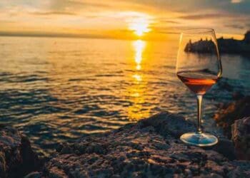 Vino nelle spiagge: un ferragosto da incorniciare