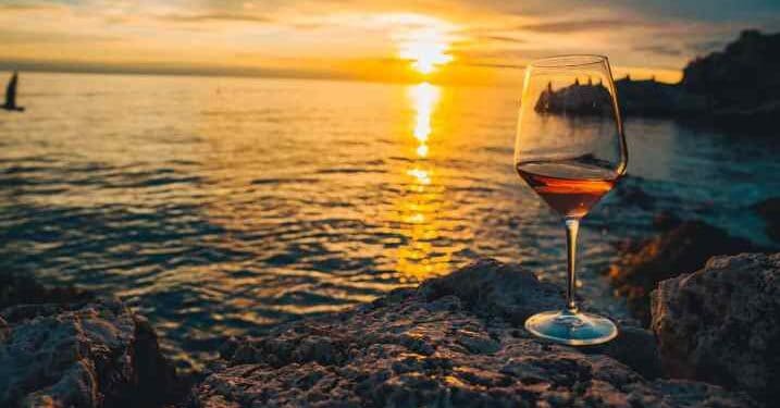 Vino nelle spiagge: un ferragosto da incorniciare