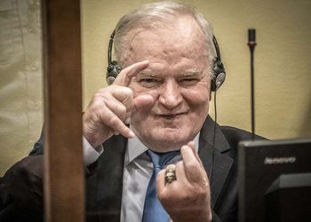 C’ero nel 1995 a Srebrenica davanti a Mladic il “boia”