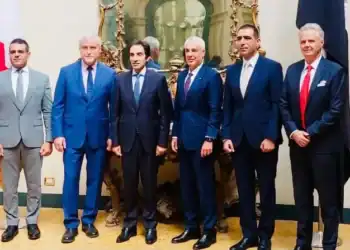 L’Egitto rilancia la soluzione dei due Stati: “Priorità al cessate il fuoco e alla ricostruzione di Gaza”
