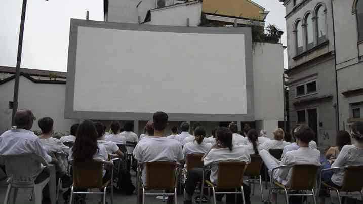 Addio al maestro De Toni: simbolo dell’arte che fa riflettere