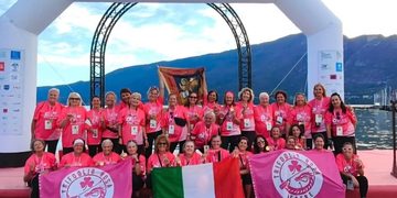 La straordinaria impresa delle Trifoglio Rosa Mestre, secondo miglior tempo su 156 equipaggi, al festival mondiale di dragon boat in Francia