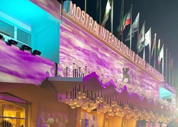 Venezia 83°/Con “Nessun dolore” D’Amelio ci domanda: chi è l’immigrato?