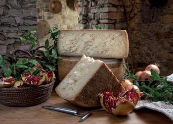Che sapore ha il formaggio nel più antico caseificio della Sardegna e tra i più antichi d’Italia?