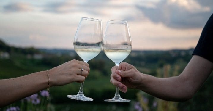 Il clima è cambiato, allora da Sarah sulle colline si vendemmia di notte!