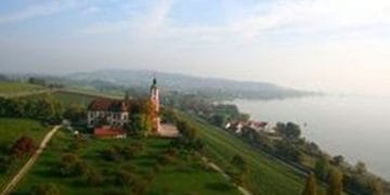 Passeggiate, degustazioni nelle cantine, tour in nave e festival gastronomici: la stagione del foliage nella regione internazionale del Lago di Costanza